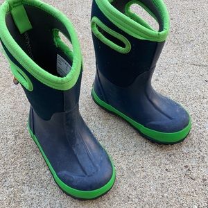 Kids snow boots Bogs